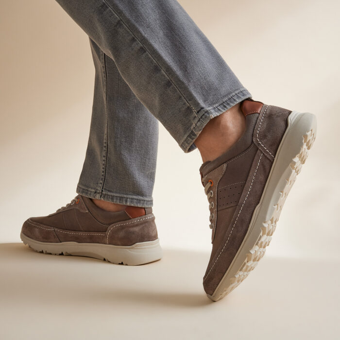 Outfielder Sneakers taupe Suede