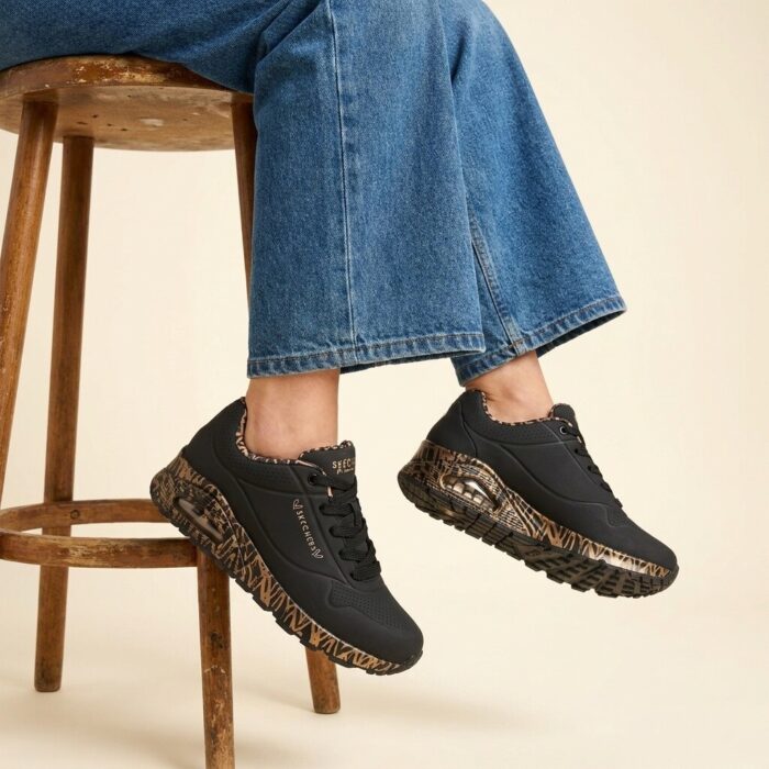 Skechers X Jgoldcrown Love Sneakers zwart