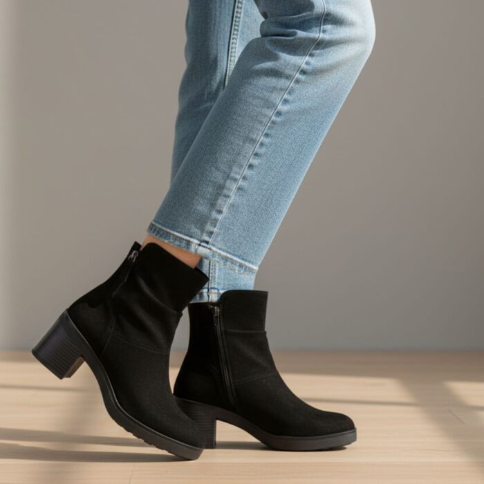 Feyn Enkellaarsjes zwart Suede