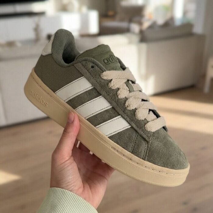 Adidas Grand Court Alpha Sneakers grijs