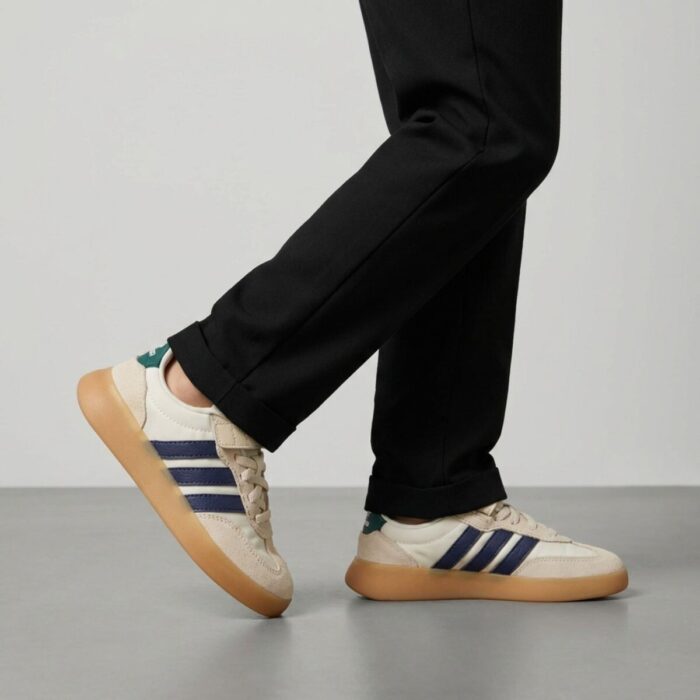 Adidas Barreda Sneakers beige Suede