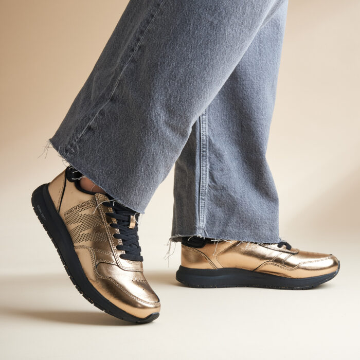 Woden Nicoline Metallic Sneakers goud Leer