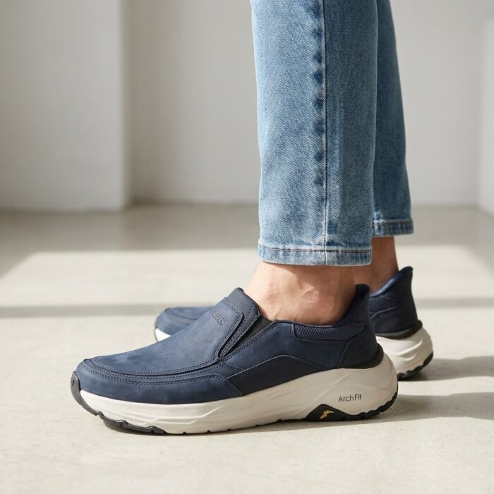 Skechers Arch Fit Maverick Instappers blauw