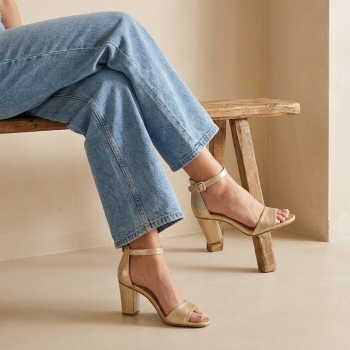 Tamaris Sandalen met hak goud Textiel