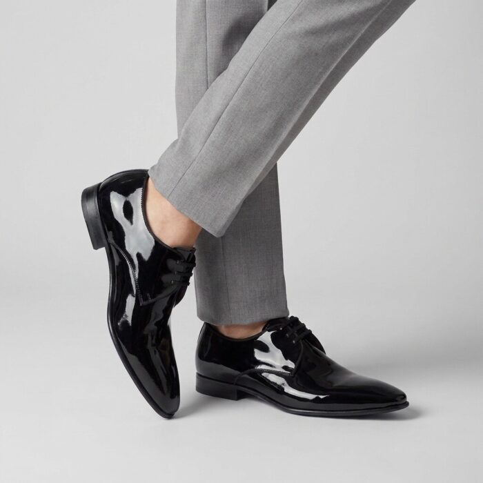 Floris van Bommel Floris van Bommel Veterschoenen zwart lak Leer