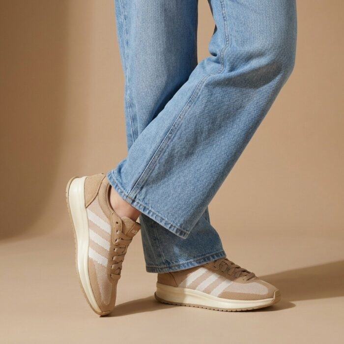 Adidas Run 70 2.0 knit sneakers beige