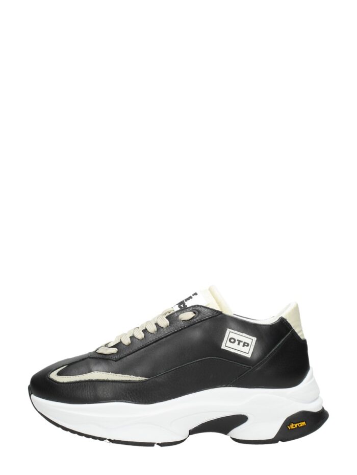 Off The Pitch Runner Cr-3.0 – Zwart