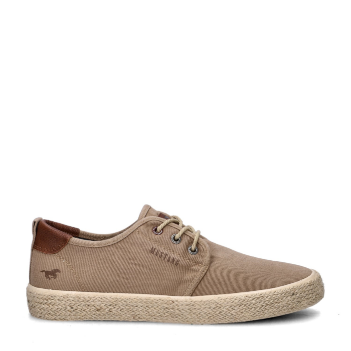 mustang lage sneakers – Bruin